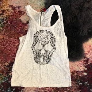 White Skull Tank